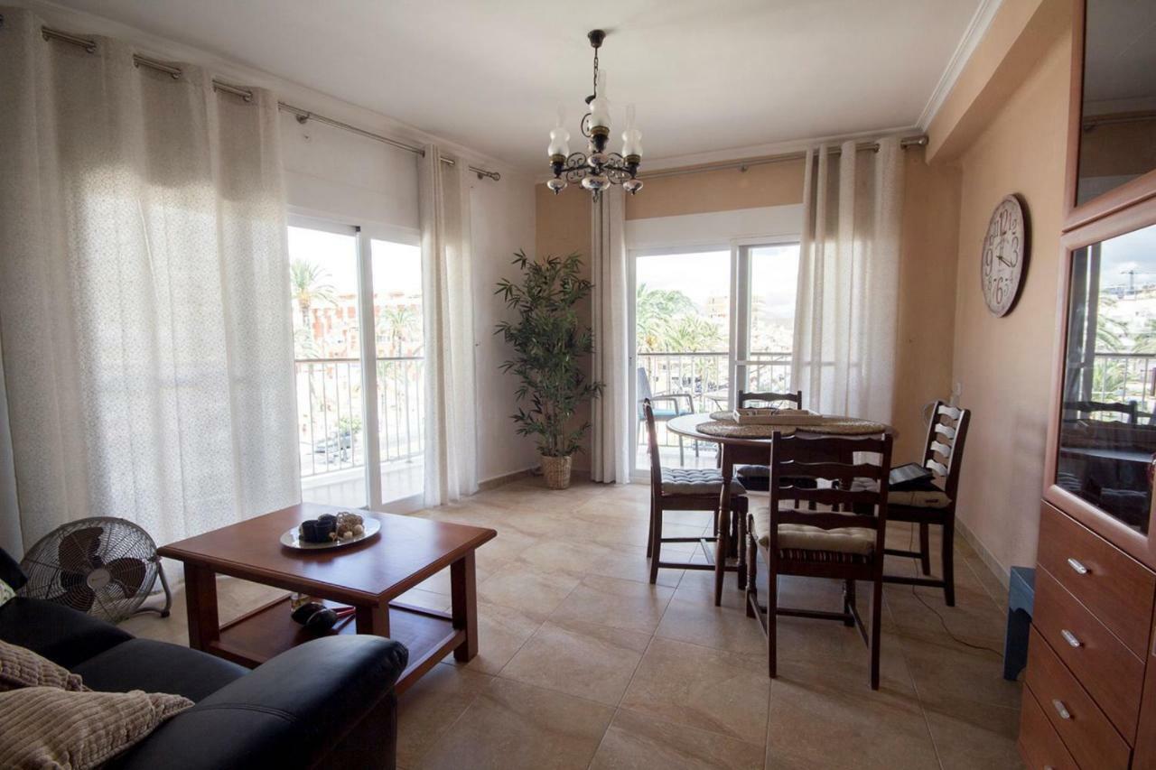 Seafront San Pere Apartment Ел Кампело Екстериор снимка