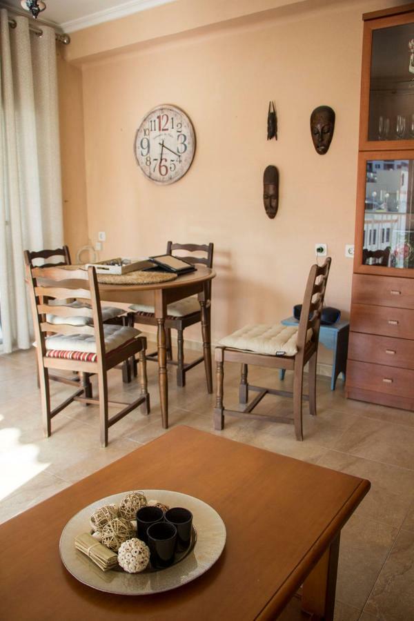 Seafront San Pere Apartment Ел Кампело Екстериор снимка